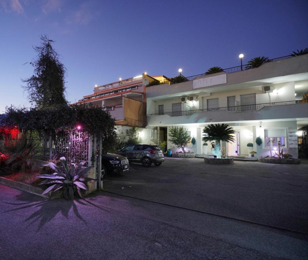 Stefany Hotel 3*